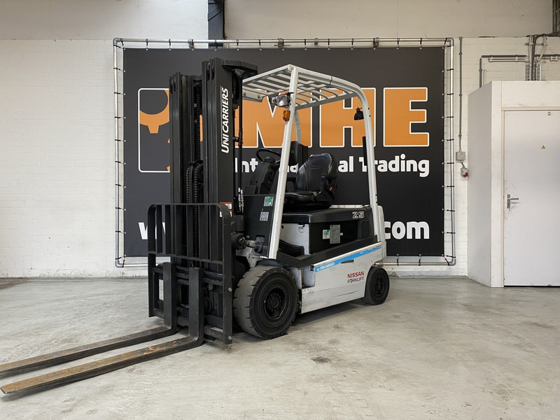 UniCarriers 1Q1L25Q - Forklift listrik: gambar 3 UniCarriers 1Q1L25Q - Forklift listrik: gambar 3
