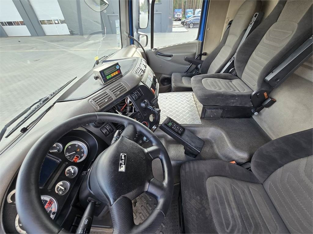 DAF LF 2011 MOL PUSHER 2000 Garbage Truck - Truk sampah: gambar 4 DAF LF 2011 MOL PUSHER 2000 Garbage Truck - Truk sampah: gambar 4