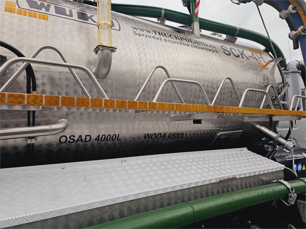 Truk vakum DAF WUKO SCK-4HW for collecting waste liquid separator: gambar 23 Truk vakum DAF WUKO SCK-4HW for collecting waste liquid separator: gambar 23