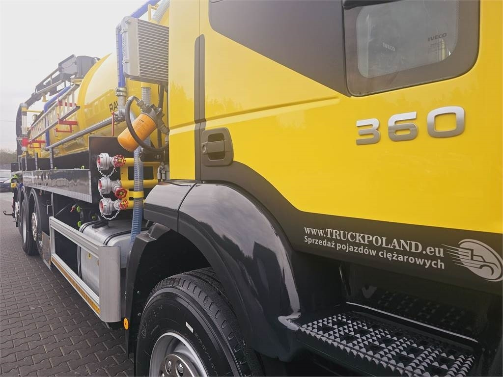 Truk vakum Iveco RAVO WUKO FOR CHANNEL CLEANING druck saug kanal: gambar 8