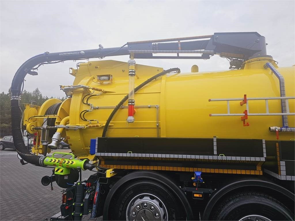 Truk vakum Iveco RAVO WUKO FOR CHANNEL CLEANING druck saug kanal: gambar 23