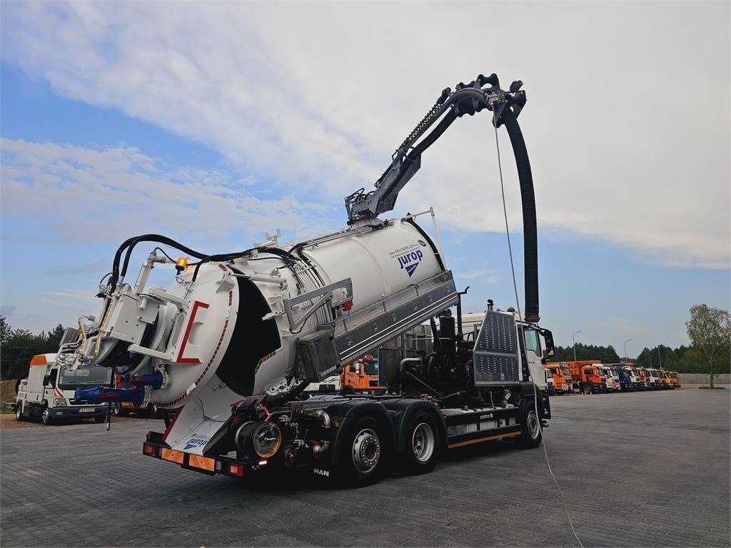 MAN JUROP VJC9 / 5 2010 WUKO for collecting liquid was - Truk vakum: gambar 1 MAN JUROP VJC9 / 5 2010 WUKO for collecting liquid was - Truk vakum: gambar 1