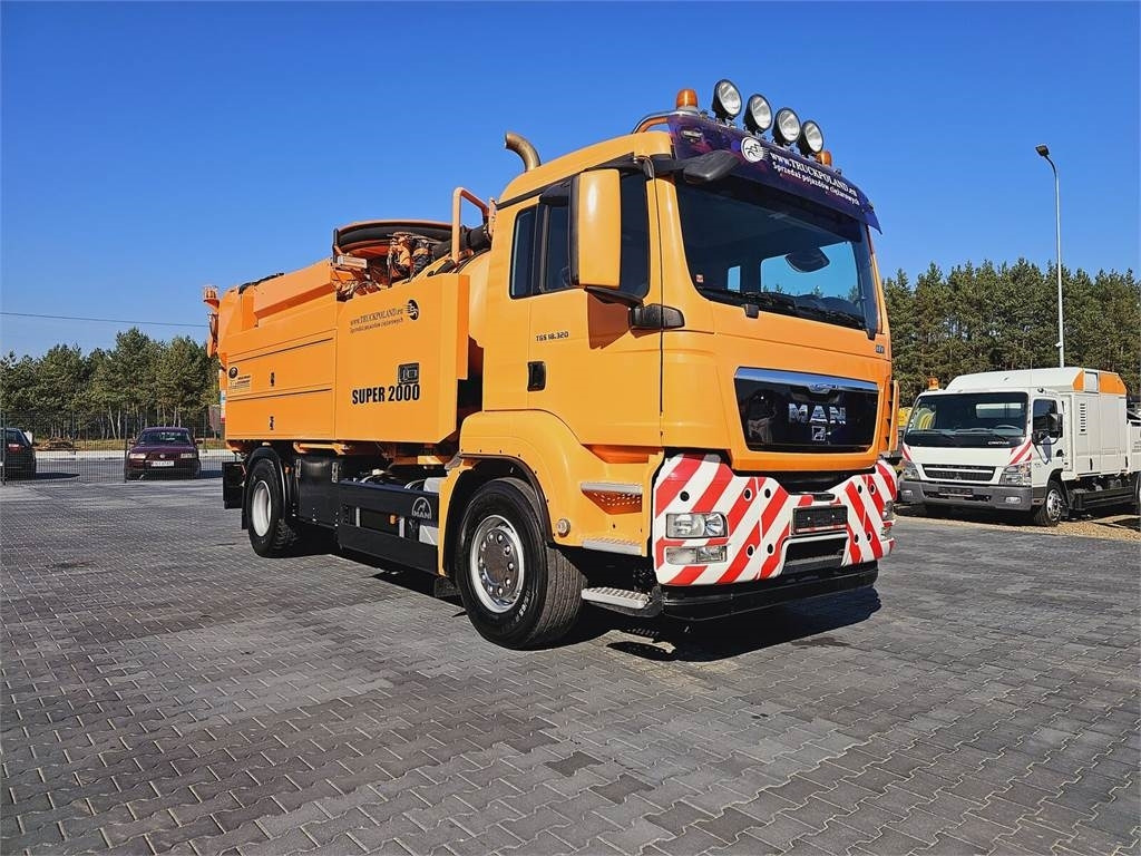 MAN SUPER 2000 4x2 WUKO RECYKLING for collecting liqui - Truk vakum: gambar 2 MAN SUPER 2000 4x2 WUKO RECYKLING for collecting liqui - Truk vakum: gambar 2
