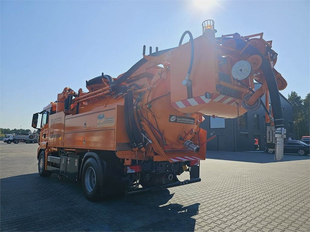 MAN SUPER 2000 4x2 WUKO RECYKLING for collecting liqui - Truk vakum: gambar 5 MAN SUPER 2000 4x2 WUKO RECYKLING for collecting liqui - Truk vakum: gambar 5