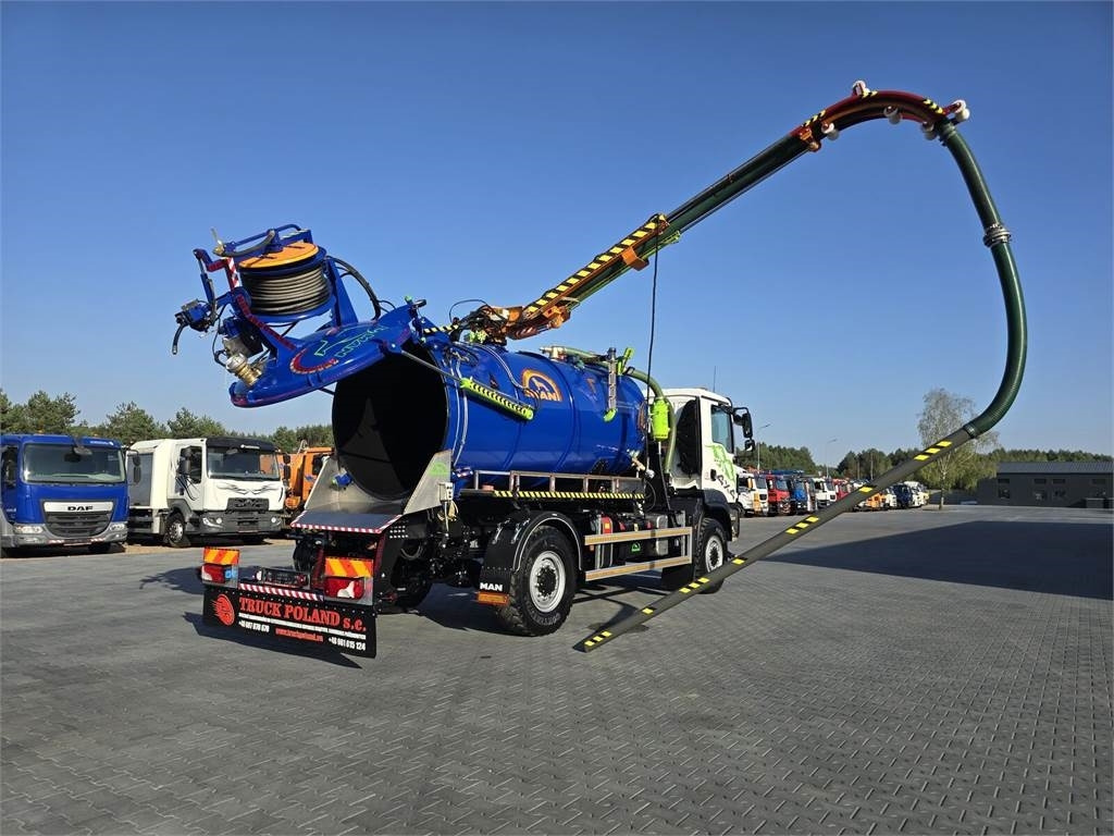 MAN TGM 4x4 GAMON PW8 for collecting liquid waste sepa  - Truk vakum: gambar 1 MAN TGM 4x4 GAMON PW8 for collecting liquid waste sepa  - Truk vakum: gambar 1