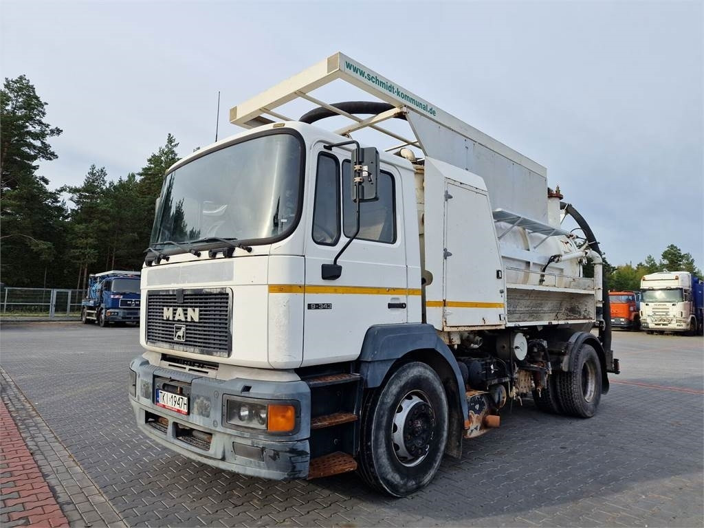 MAN WUKO MORO KOMBI FOR CHANNEL CLEANING  - Truk vakum: gambar 3 MAN WUKO MORO KOMBI FOR CHANNEL CLEANING  - Truk vakum: gambar 3