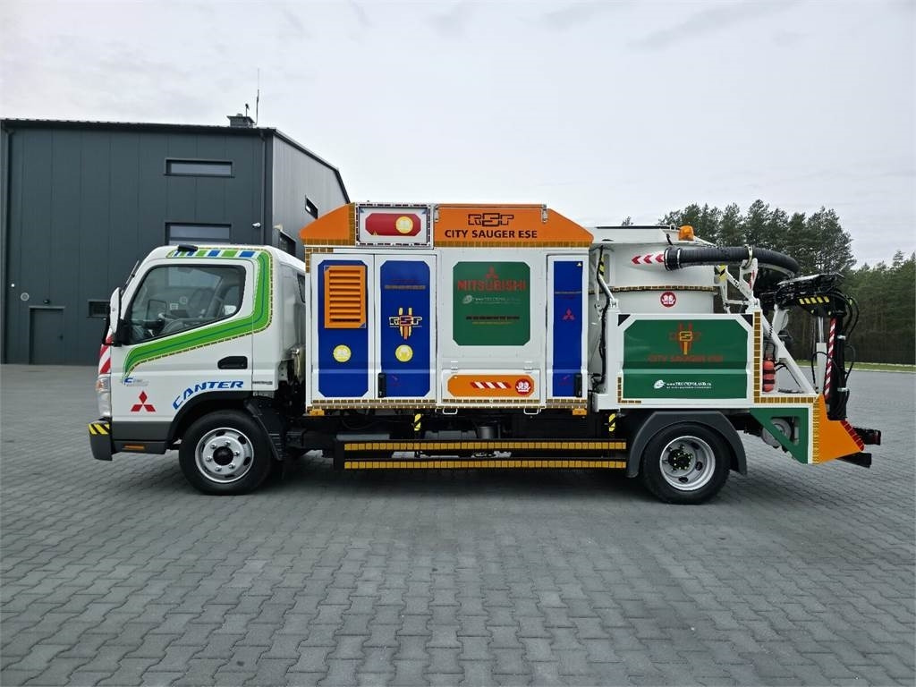 Mitsubishi CANTER odkurzacz koparka ssąca Saugbagger CITY SAU - Truk vakum: gambar 4 Mitsubishi CANTER odkurzacz koparka ssąca Saugbagger CITY SAU - Truk vakum: gambar 4