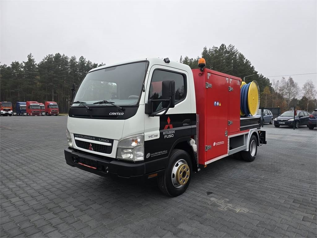 Mitsubishi RIONED COMBI WUKO FOR CLEANING SEWAGE - Truk vakum: gambar 3 Mitsubishi RIONED COMBI WUKO FOR CLEANING SEWAGE - Truk vakum: gambar 3