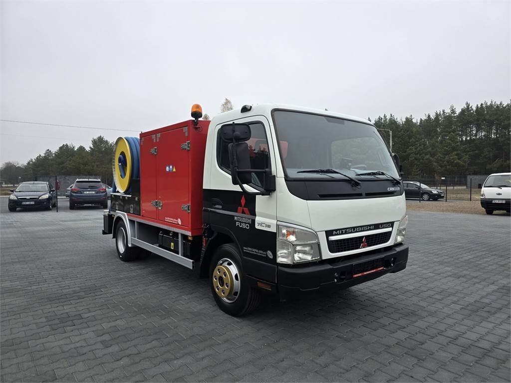 Mitsubishi RIONED COMBI WUKO FOR CLEANING SEWAGE - Truk vakum: gambar 2 Mitsubishi RIONED COMBI WUKO FOR CLEANING SEWAGE - Truk vakum: gambar 2
