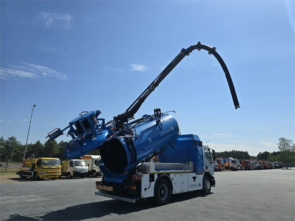 Renault WUKO RIVARD for collecting liquid waste - Truk vakum: gambar 1 Renault WUKO RIVARD for collecting liquid waste - Truk vakum: gambar 1