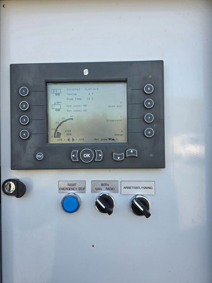 Ekskavator Scania Larsen FlexVac 311 Vacuum suction loader: gambar 13