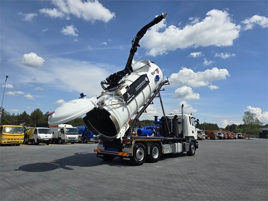 Scania Saugbagger Larsen FlexVac 311 Vacuum suction loade - Ekskavator: gambar 1 Scania Saugbagger Larsen FlexVac 311 Vacuum suction loade - Ekskavator: gambar 1