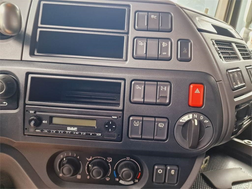 Tractor head DAF XF 106 460: gambar 27