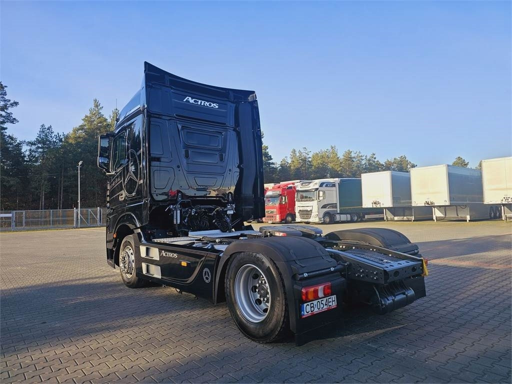 Mercedes-Benz ACTROS 1843  - Tractor head: gambar 3 Mercedes-Benz ACTROS 1843  - Tractor head: gambar 3