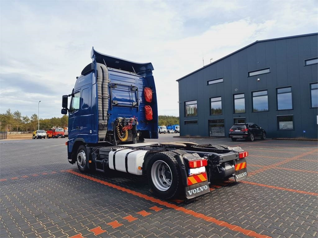 Volvo FH 13 440 - Tractor head: gambar 3 Volvo FH 13 440 - Tractor head: gambar 3