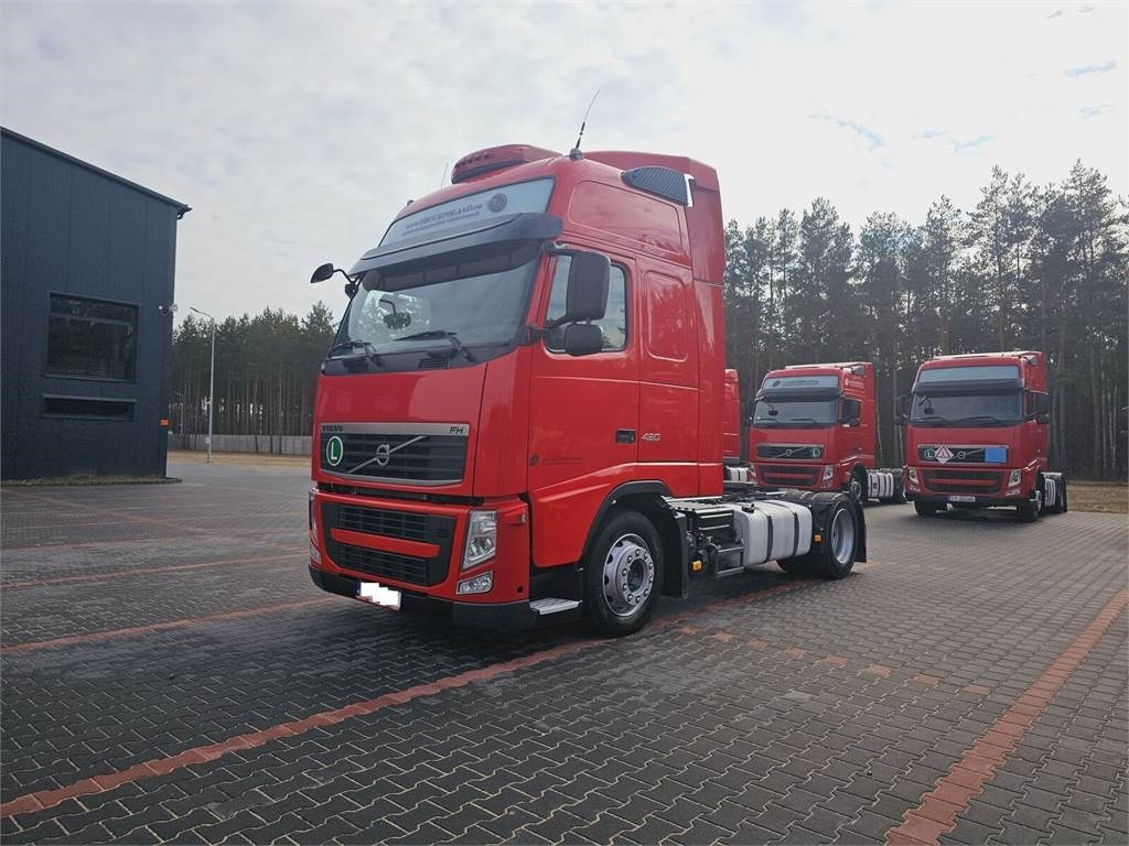 Volvo FH13 XXL EURO 5 2011 + KRONE MEGA RAISE - Tractor head: gambar 4 Volvo FH13 XXL EURO 5 2011 + KRONE MEGA RAISE - Tractor head: gambar 4