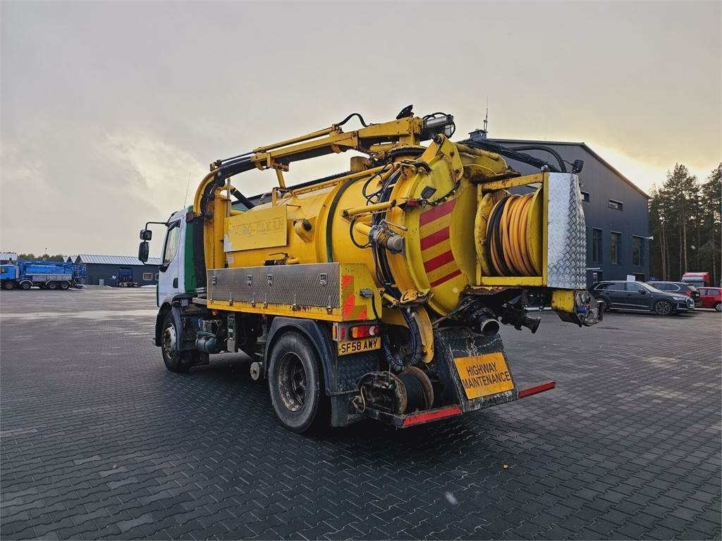 Volvo FULLER TANKERS 2008 WUKO for collecting liquid was  - Truk vakum: gambar 5 Volvo FULLER TANKERS 2008 WUKO for collecting liquid was  - Truk vakum: gambar 5