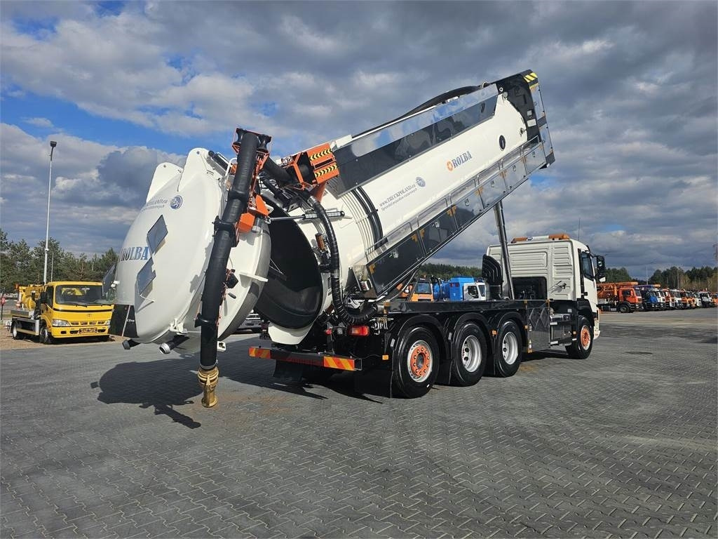Volvo WUKO ADR ROLBA FOR CLEANING CHANNELS COMBI - Truk vakum: gambar 2 Volvo WUKO ADR ROLBA FOR CLEANING CHANNELS COMBI - Truk vakum: gambar 2