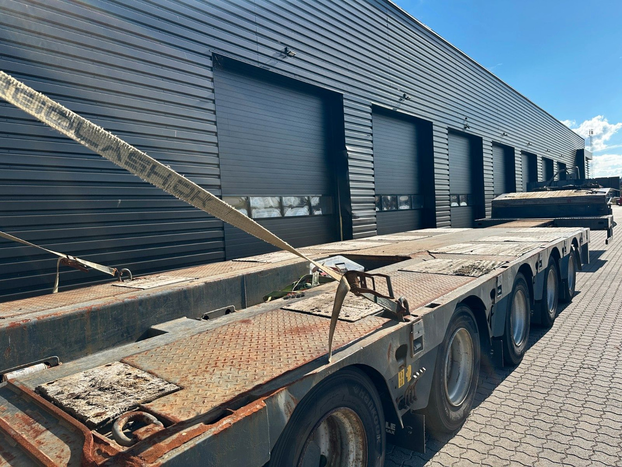 Faymonville 5 achs tieflader / ausziehbar / rampen - Semi-trailer low bed: gambar 3 Faymonville 5 achs tieflader / ausziehbar / rampen - Semi-trailer low bed: gambar 3