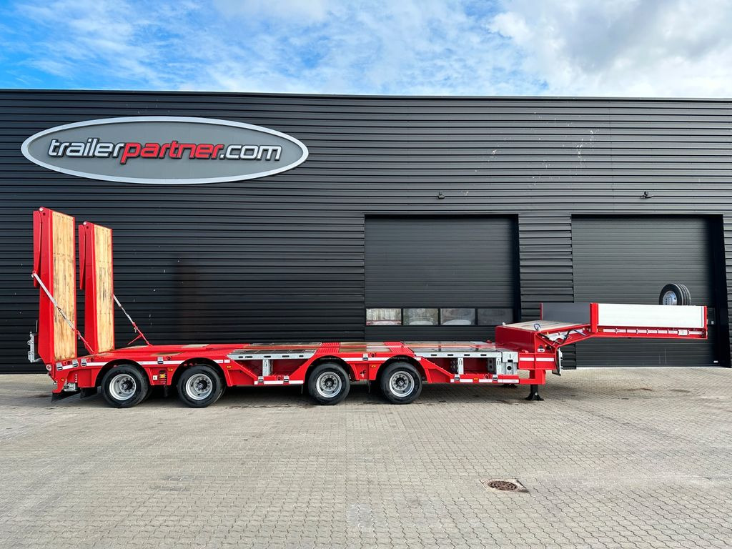 Faymonville Multimax N 4 LAUM RM 2+2 - Semi-trailer low bed: gambar 1 Faymonville Multimax N 4 LAUM RM 2+2 - Semi-trailer low bed: gambar 1