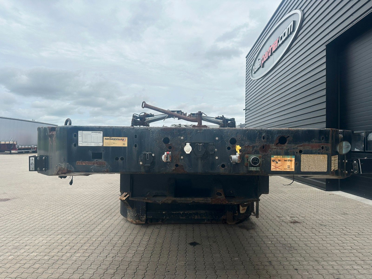 Faymonville Prefamax 3 achs innenlader - Semi-trailer low bed: gambar 4 Faymonville Prefamax 3 achs innenlader - Semi-trailer low bed: gambar 4