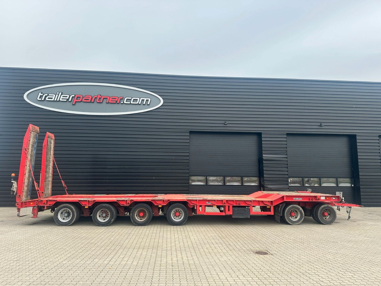 Goldhofer 6 achs anhänger - Trailer low bed: gambar 1 Goldhofer 6 achs anhänger - Trailer low bed: gambar 1