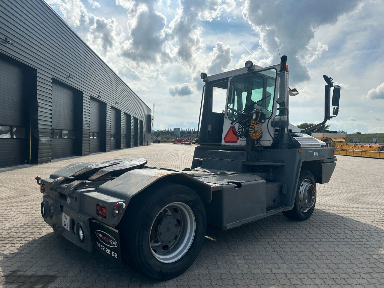 Terberg TT222 - Traktor terminal: gambar 3 Terberg TT222 - Traktor terminal: gambar 3