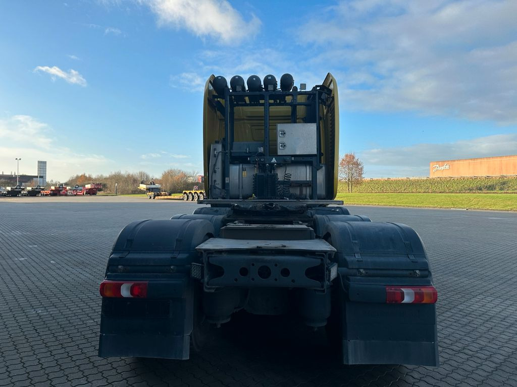 Mercedes-Benz 4163 8x4 / 180.000 kg - Tractor head: gambar 4 Mercedes-Benz 4163 8x4 / 180.000 kg - Tractor head: gambar 4