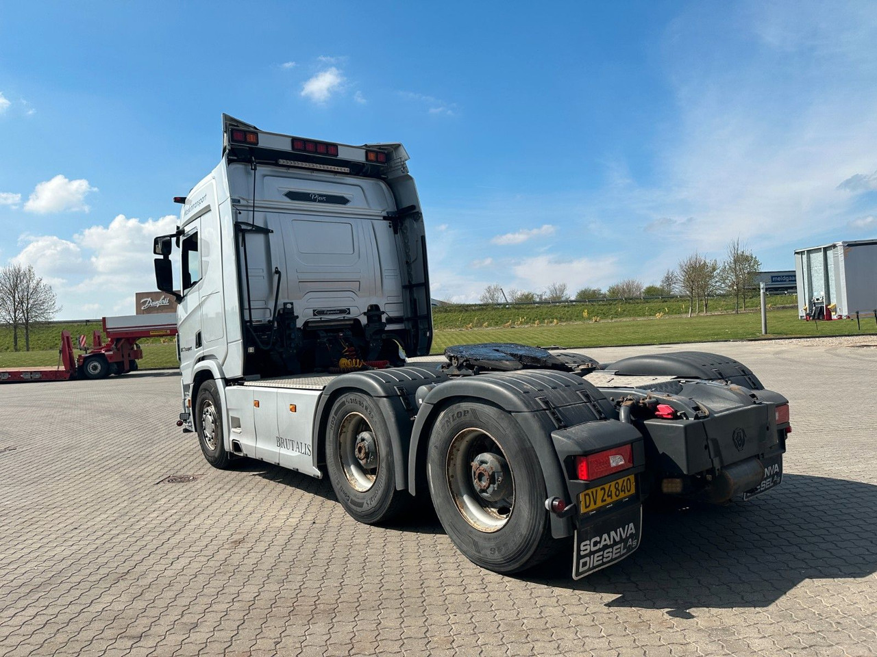 Scania R 730 6x4 Scania R 730 V8 6x4 - Tractor head: gambar 5 Scania R 730 6x4 Scania R 730 V8 6x4 - Tractor head: gambar 5