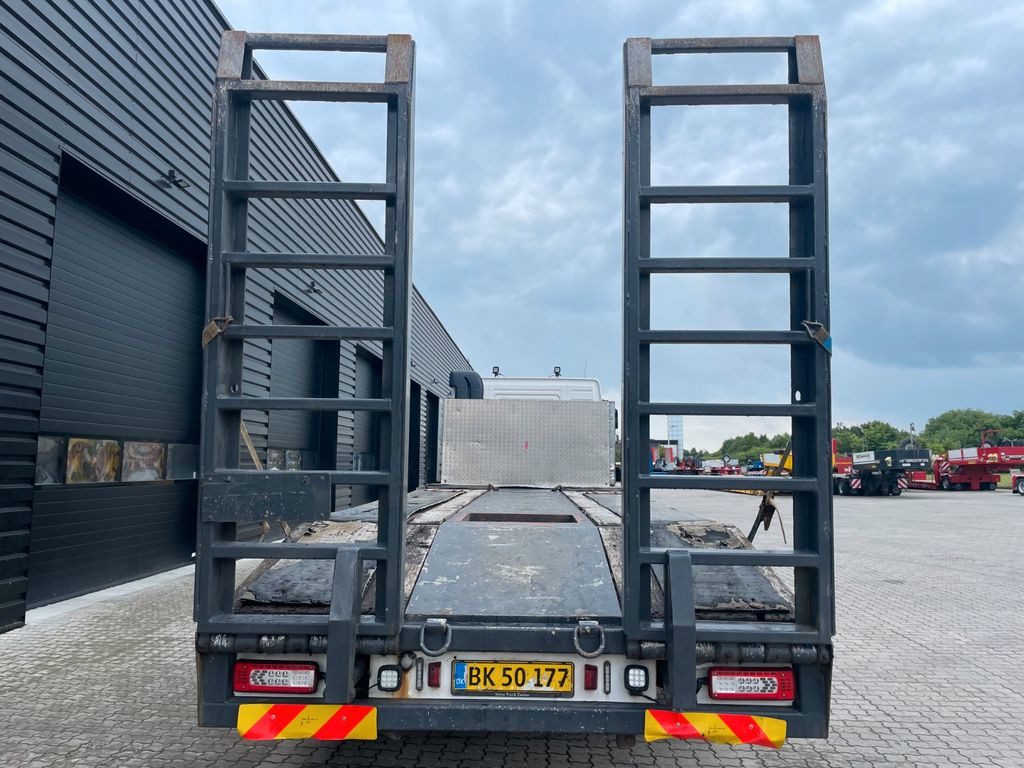 Volvo FMX 420 6x4 Volvo FMX 420 6x4 - Truk flatbed: gambar 5 Volvo FMX 420 6x4 Volvo FMX 420 6x4 - Truk flatbed: gambar 5