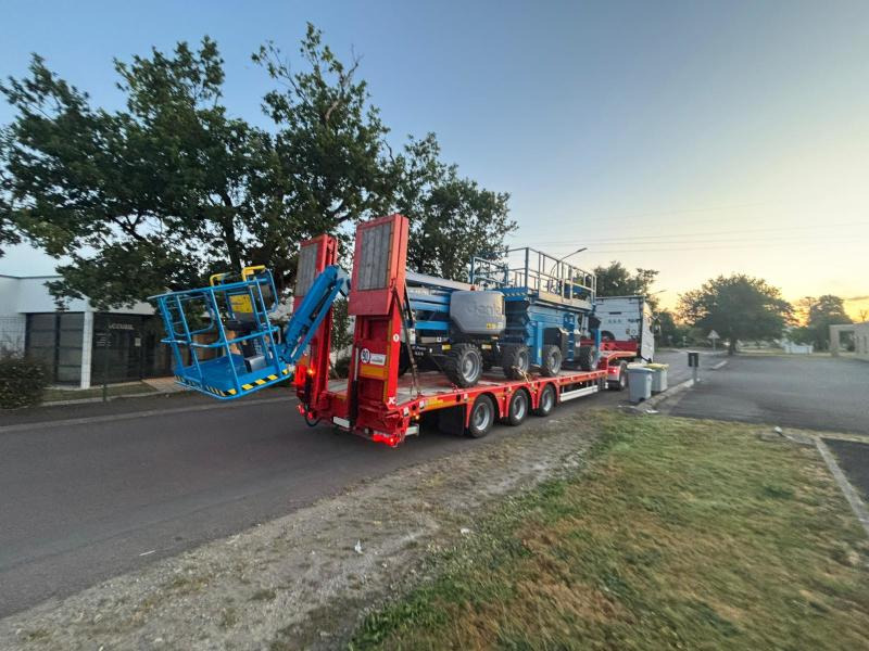 Kässbohrer LOWBED LB3E - Semi-trailer low bed: gambar 1 Kässbohrer LOWBED LB3E - Semi-trailer low bed: gambar 1