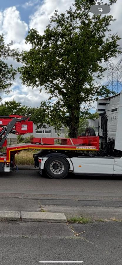 Kässbohrer LOWBED LB3E - Semi-trailer low bed: gambar 2 Kässbohrer LOWBED LB3E - Semi-trailer low bed: gambar 2