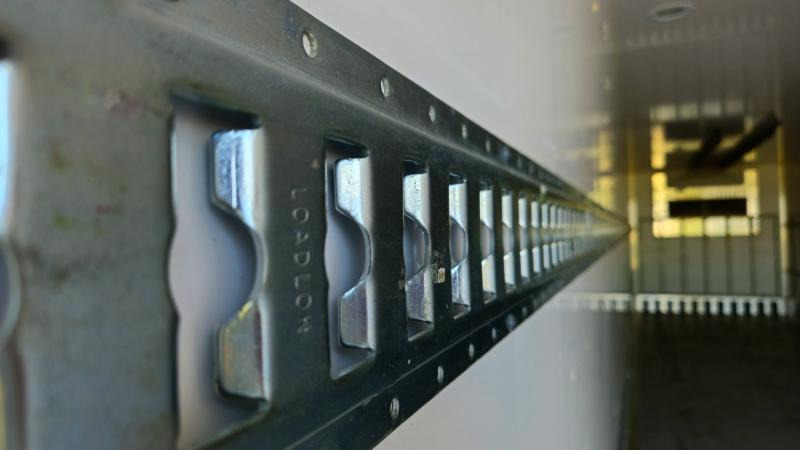 Lamberet /Chereau/ Schmitz (Location / Rent) - Semi-trailer berpendingin: gambar 5 Lamberet /Chereau/ Schmitz (Location / Rent) - Semi-trailer berpendingin: gambar 5