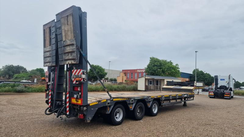 Lider trailer LIDER-3A - Semi-trailer low bed: gambar 5 Lider trailer LIDER-3A - Semi-trailer low bed: gambar 5