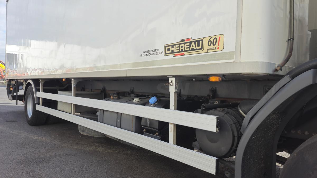 Renault Premium 270 DXI - Truk berpendingin: gambar 2 Renault Premium 270 DXI - Truk berpendingin: gambar 2