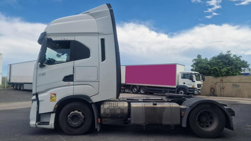 Iveco S-WAY 530 - Tractor head: gambar 5 Iveco S-WAY 530 - Tractor head: gambar 5