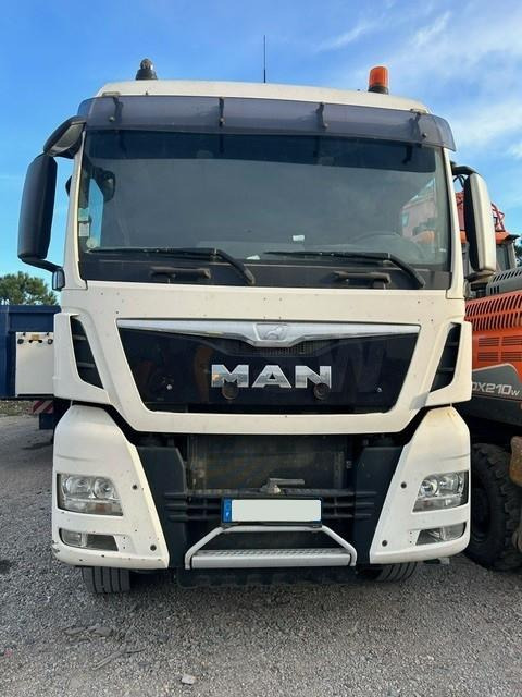 MAN TGX 33.560 - Tractor head: gambar 3 MAN TGX 33.560 - Tractor head: gambar 3