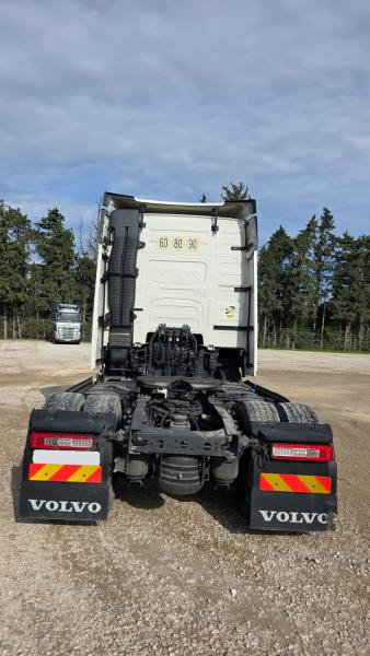 Tractor head Volvo FH 500: gambar 8 Tractor head Volvo FH 500: gambar 8