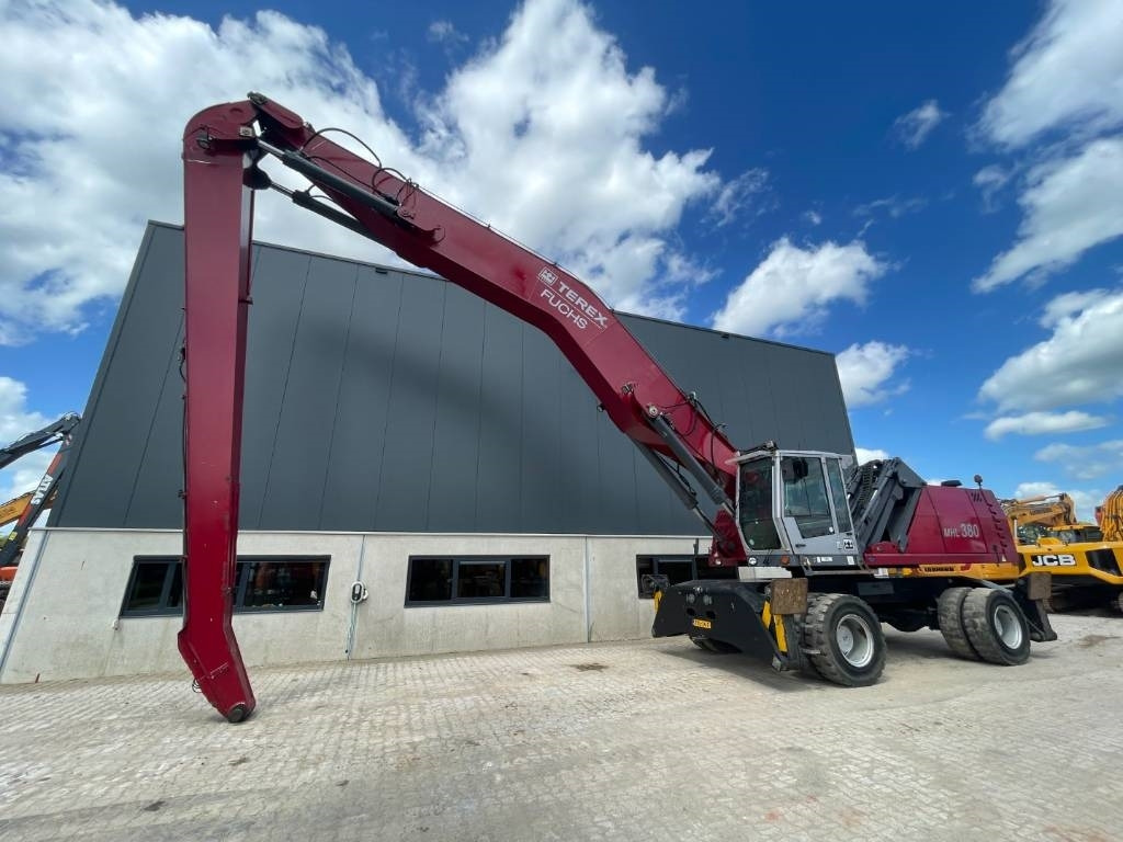 Fuchs MHL380 -- MHL 380 -- 21 mtr reach - Mesin pengisi: gambar 5 Fuchs MHL380 -- MHL 380 -- 21 mtr reach - Mesin pengisi: gambar 5