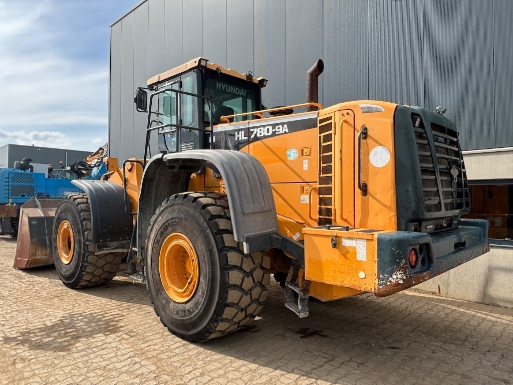 Hyundai HL 780-9 A - HL780 - HL 780 - Wheel loader: gambar 3 Hyundai HL 780-9 A - HL780 - HL 780 - Wheel loader: gambar 3