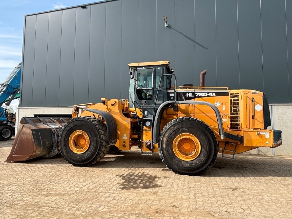Hyundai HL 780-9 A - HL780 - HL 780 - Wheel loader: gambar 2 Hyundai HL 780-9 A - HL780 - HL 780 - Wheel loader: gambar 2