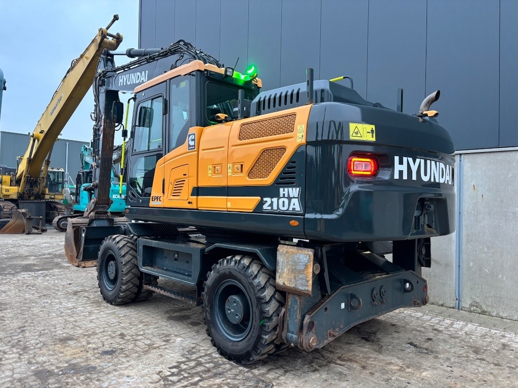 Hyundai HW 210 A - HW210 - R210W - HW180 - Ekskavator roda: gambar 3 Hyundai HW 210 A - HW210 - R210W - HW180 - Ekskavator roda: gambar 3
