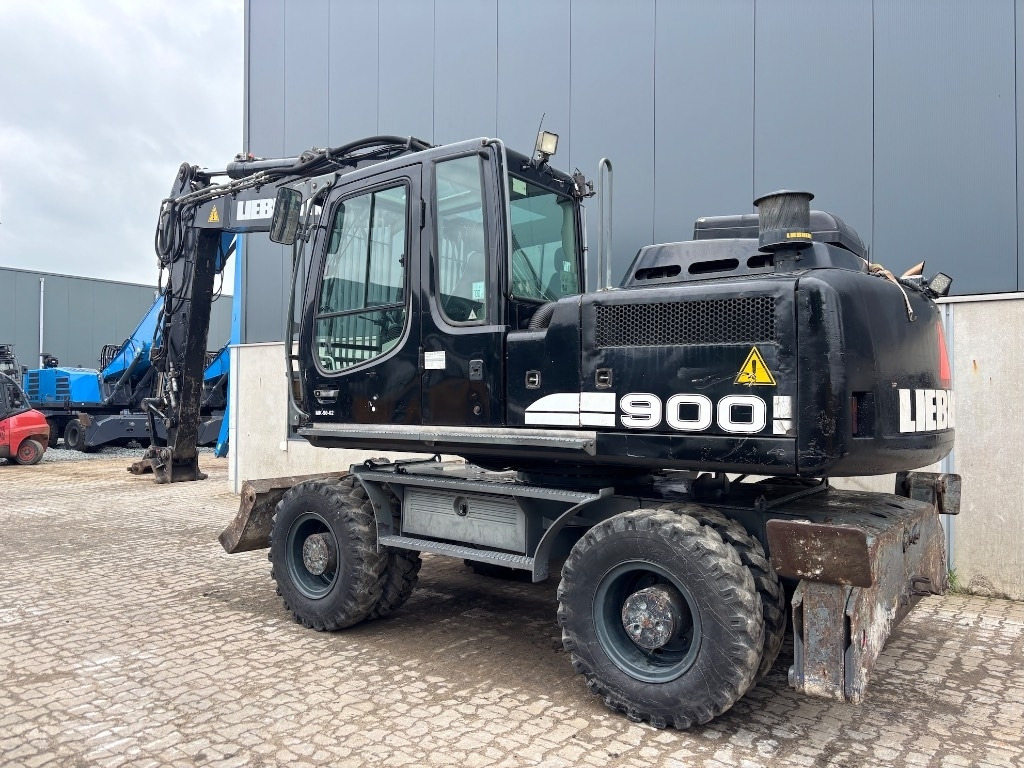 Liebherr A 900 C - A900 - A 904 C - Ekskavator roda: gambar 3 Liebherr A 900 C - A900 - A 904 C - Ekskavator roda: gambar 3