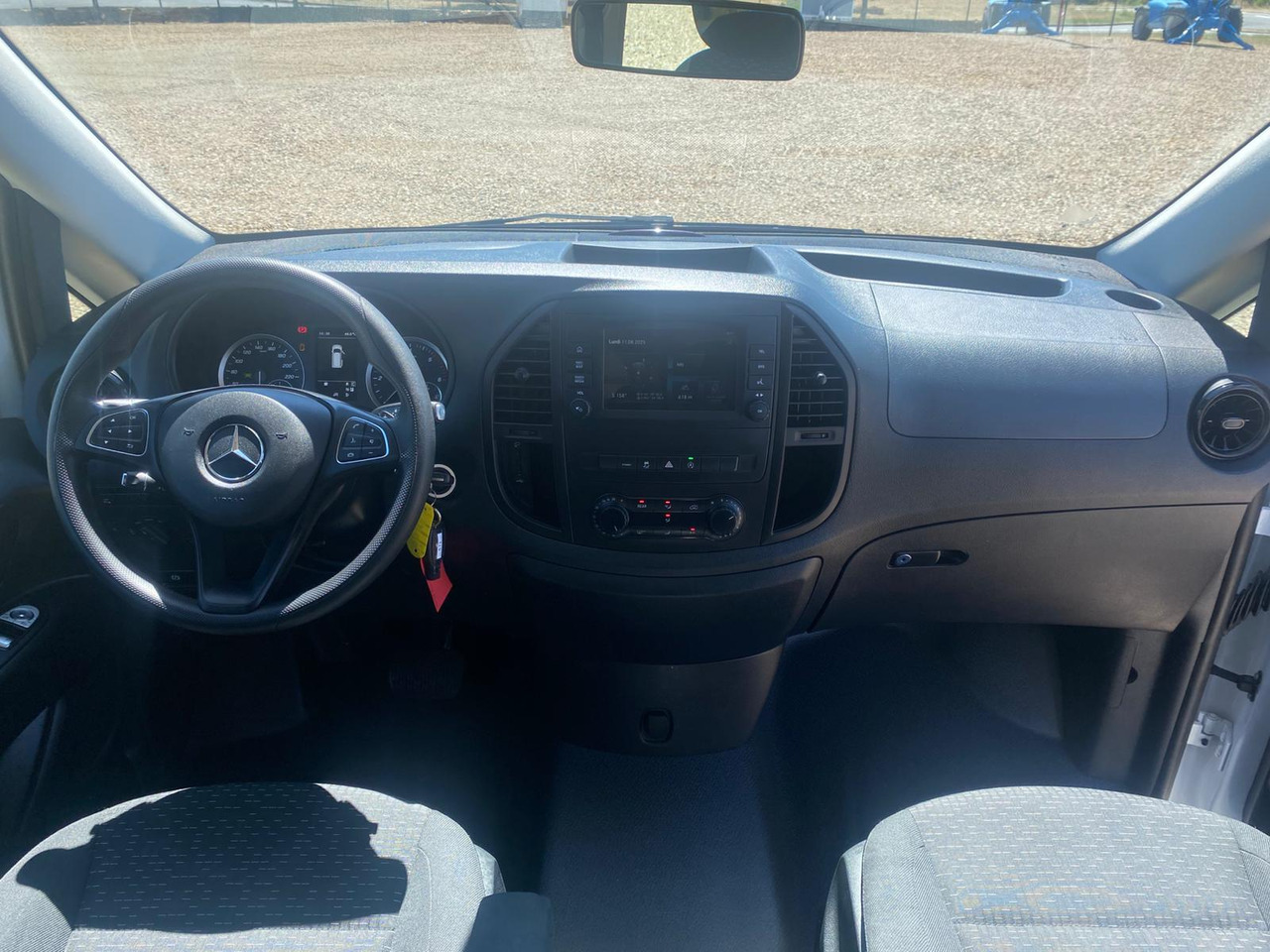 MERCEDES-BENZ Vito Tourer 114 CDI 136 Long Pro 9G-Tronic 8 Places - Van penumpang: gambar 5 MERCEDES-BENZ Vito Tourer 114 CDI 136 Long Pro 9G-Tronic 8 Places - Van penumpang: gambar 5