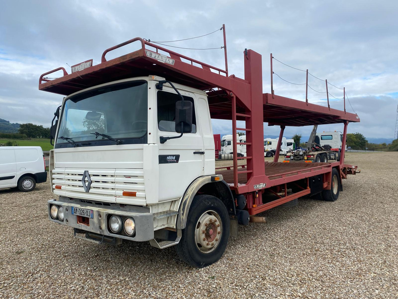 RENAULT GR 280 - Truk pengangkut mobil: gambar 1 RENAULT GR 280 - Truk pengangkut mobil: gambar 1