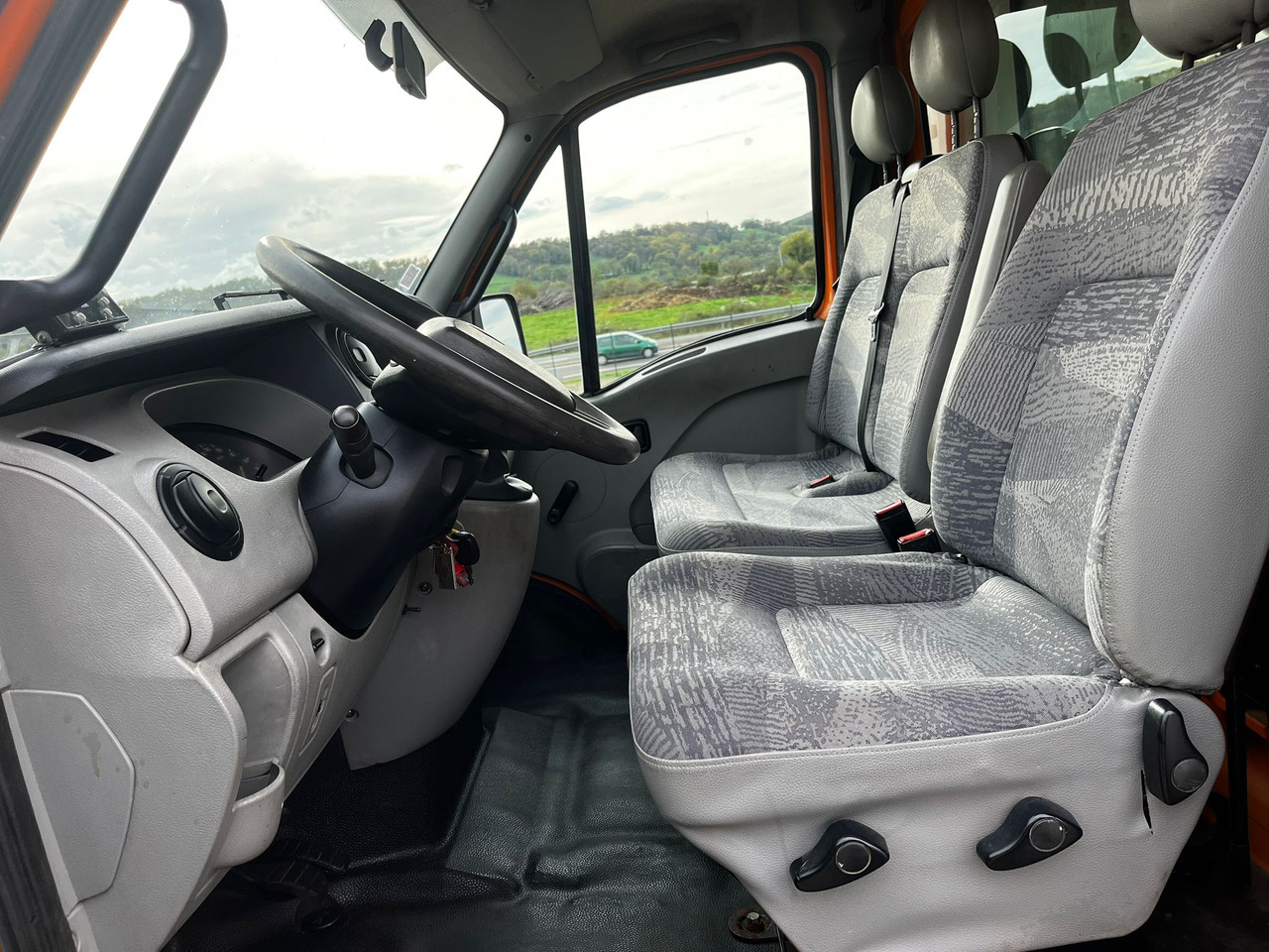 Leasing RENAULT Mascott DCI 160 CAISSE + HAYON RENAULT Mascott DCI 160 CAISSE + HAYON: gambar 6