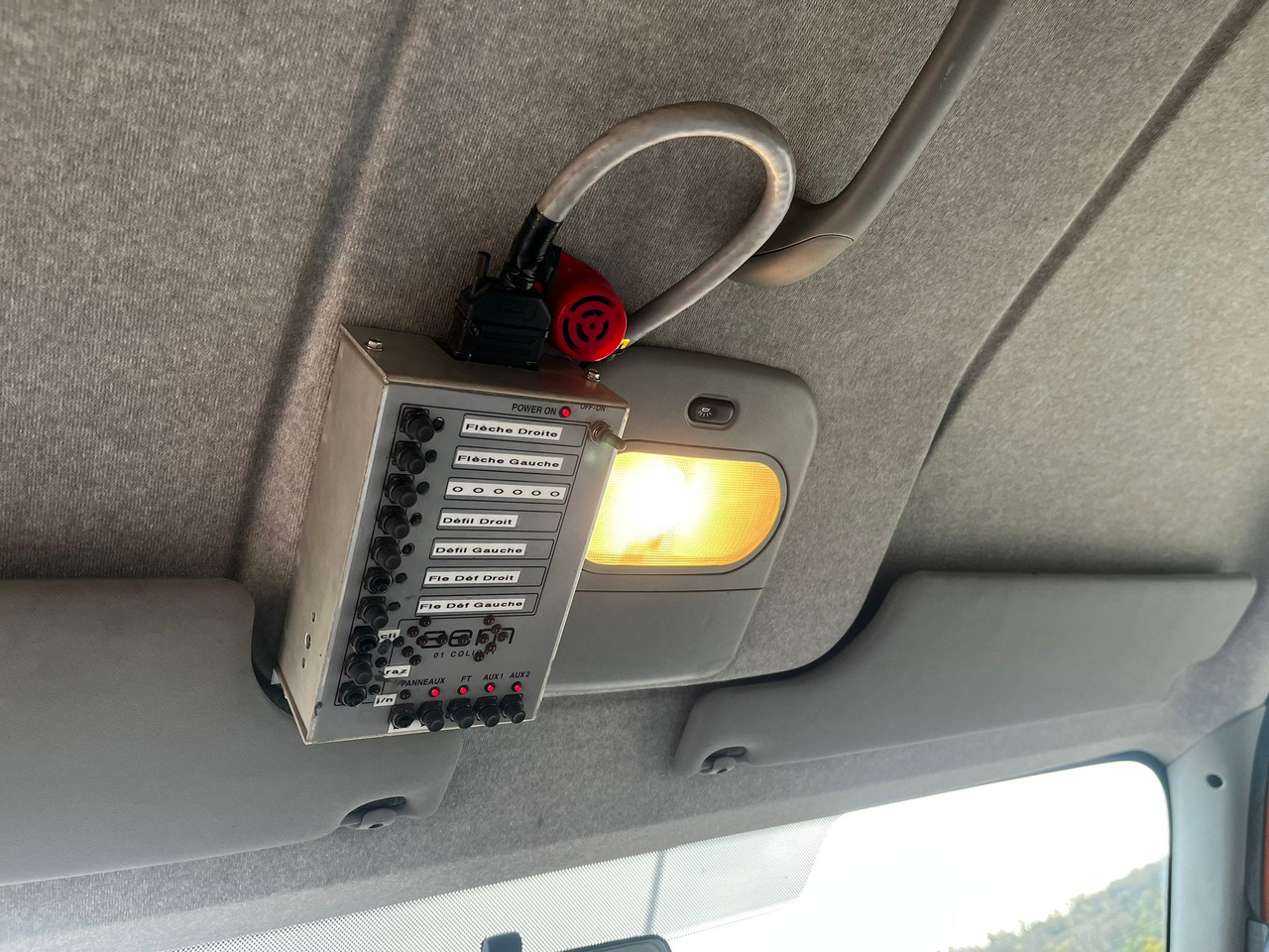 Leasing RENAULT Mascott DCI 160 CAISSE + HAYON RENAULT Mascott DCI 160 CAISSE + HAYON: gambar 8