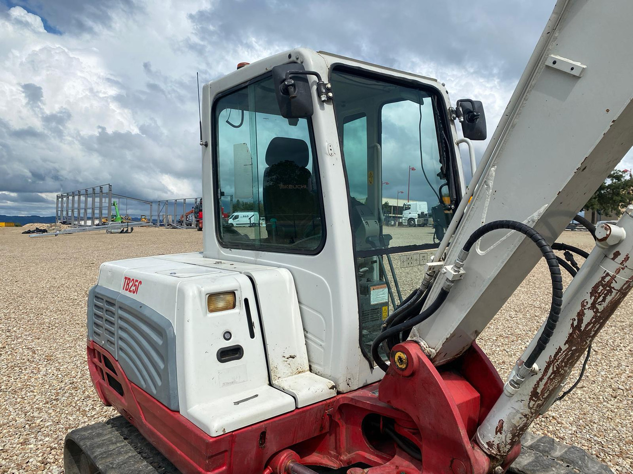 Ekskavator perayap TAKEUCHI TB 250: gambar 16