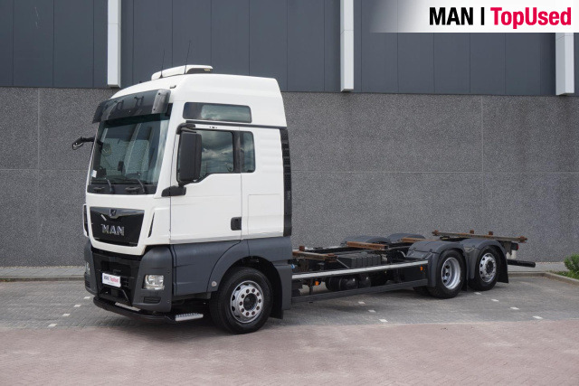 MAN TGX 26.510 6X2-4 LL / BDF / Lift-Axle / Euro 6 - Pengangkut kontainer/ Container truck: gambar 1 MAN TGX 26.510 6X2-4 LL / BDF / Lift-Axle / Euro 6 - Pengangkut kontainer/ Container truck: gambar 1