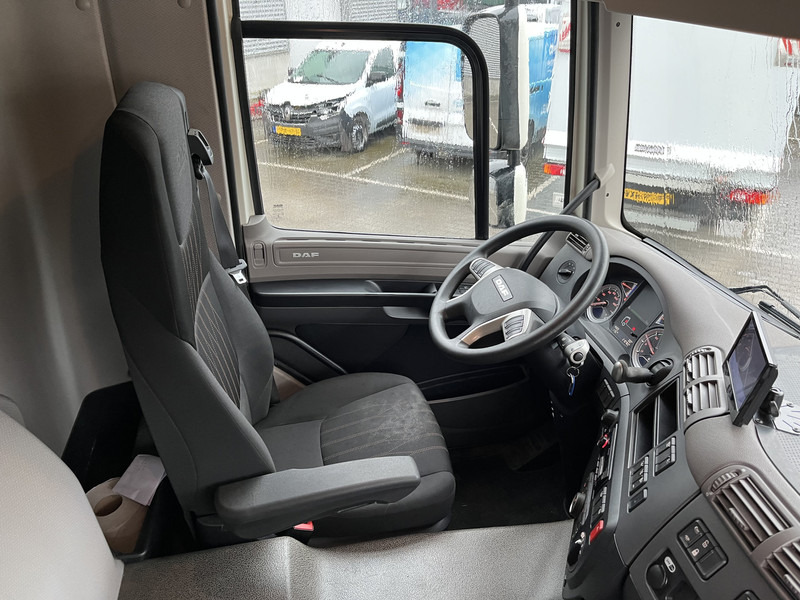DAF CF 260 FA / 18 Ton / 210 dkm / Box / Laadklep / APK 05-25 - Truk box: gambar 3 DAF CF 260 FA / 18 Ton / 210 dkm / Box / Laadklep / APK 05-25 - Truk box: gambar 3